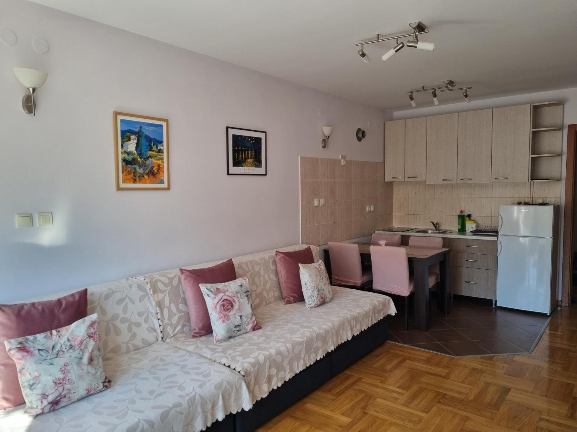 Studio Apartman Zvezdana Noc Vrnjacka Banja Luaran gambar