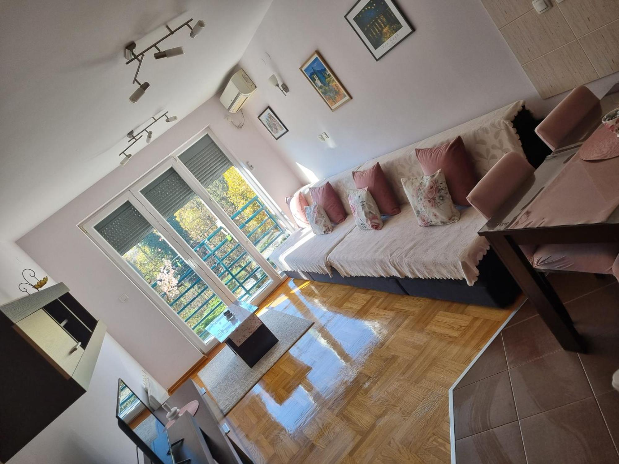 Studio Apartman Zvezdana Noc Vrnjacka Banja Luaran gambar
